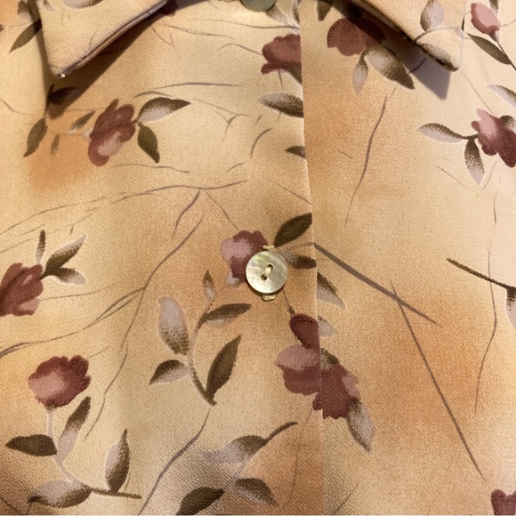 Vintage Floral Top - Picture 4 of 13